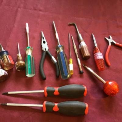 #tr40.  Screwdrivers, etc.
