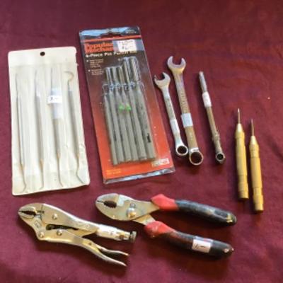 #tr41.  Punch set and miscellaneous tools