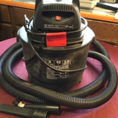 #tr59.  3 gallon shop vac with two hoses