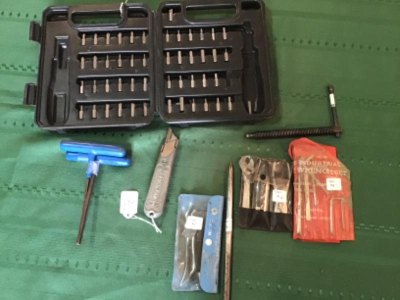 a26. Tool grab bag 1