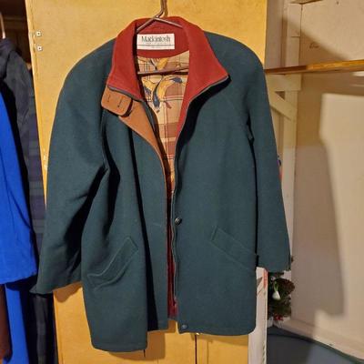 Mackintosh coat size L/XL