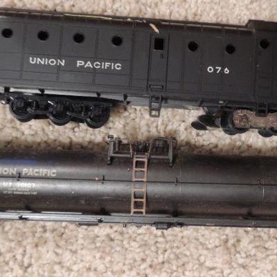 HO SCALE TRAINS: Union Pacific