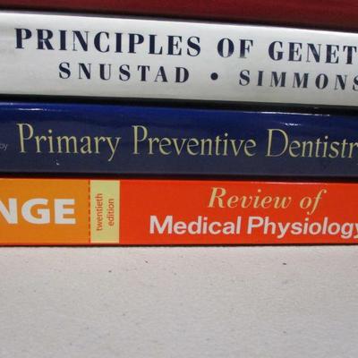 Lot 252 - Books - Pathology - Oral Histology - Physiology - Dentistry