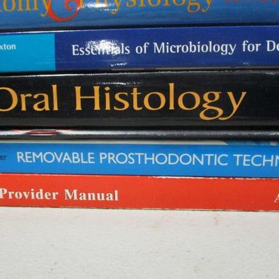 Lot 252 - Books - Pathology - Oral Histology - Physiology - Dentistry