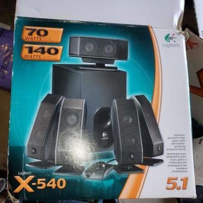 LOGITECH X-540 Computer Speaker System w Subwoofer