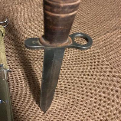 U.S. M4 Bayonet by Kinfolks found with an US M8 Sheath