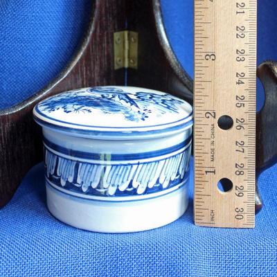 Lot 200 trinket box