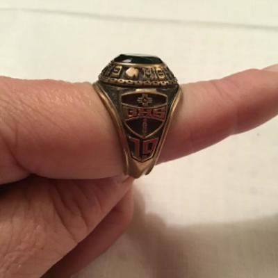 #z24.  1973 class ring, Gallup high school