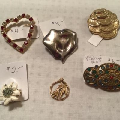 #z32.  Miscellaneous jewelry lot one