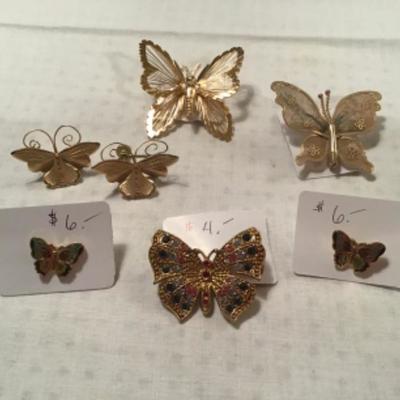 #z41.  Butterfly pkg - one clip on missing back