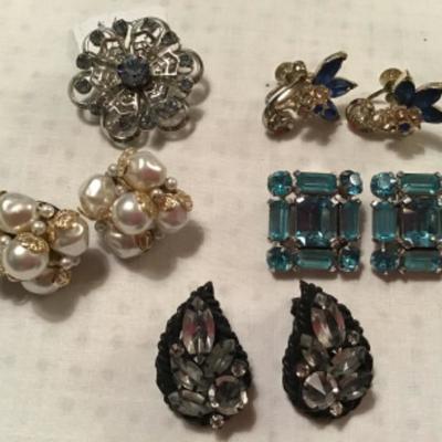 #z44.  Vintage clip on earrings and pin