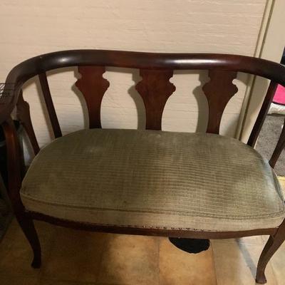 Victorian Country Cottage Setee