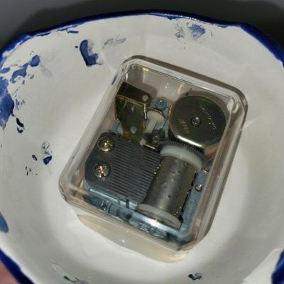 Blue Cat Music Box