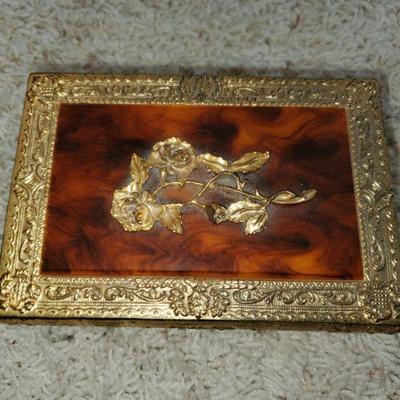 Splendid Rose Music Box