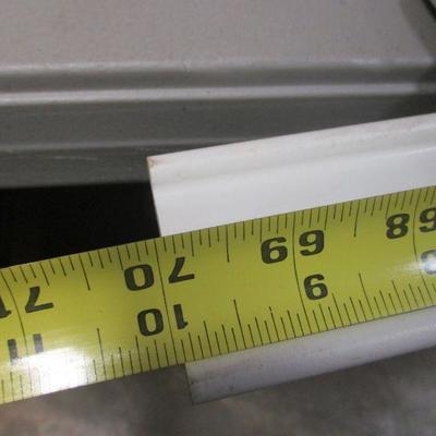 Lot 256 - Hose - Grabbit 18 Foot Pole - Mail Box Post Holder