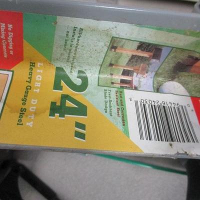 Lot 256 - Hose - Grabbit 18 Foot Pole - Mail Box Post Holder