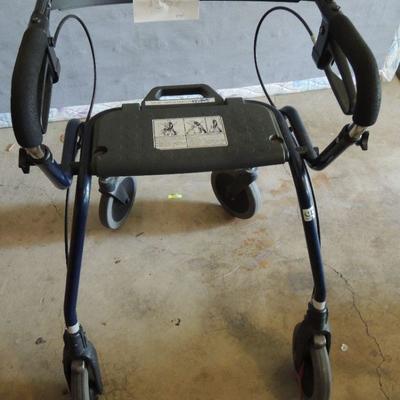 DELUXE WALKER 