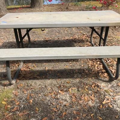 picnic table $35