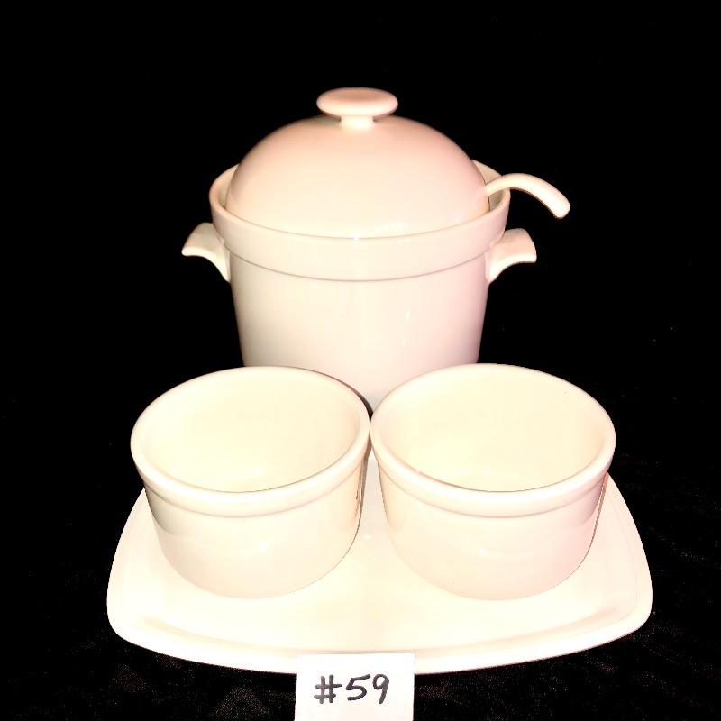 Soup & ladle bowl set with tray