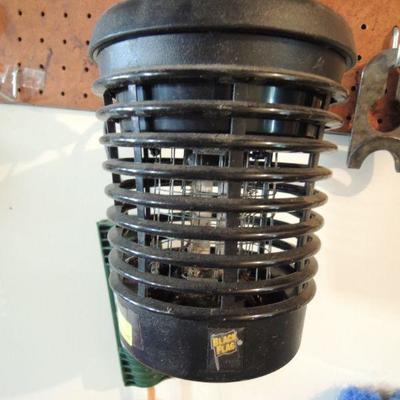 Black Flag Electric Bug Zapper with Extension Cord