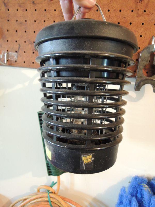 Black Flag Electric Bug Zapper with Extension Cord