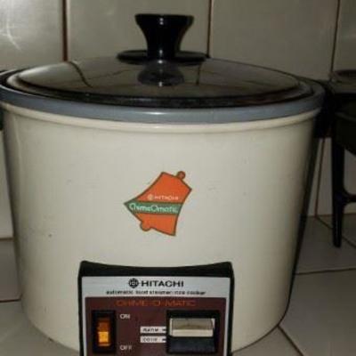 #32 Hitachi crock pot 