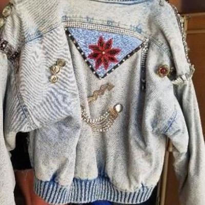 #57 Decorated jean jacket circa 1980s size med