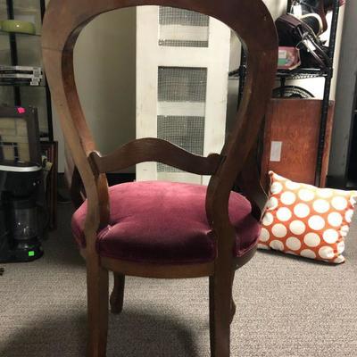 Antique / Vintage Chair, needs some TLC