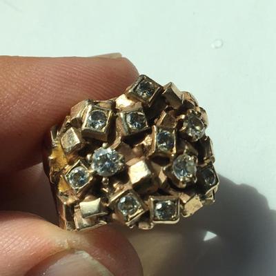 14k Gold Ring with 11 Diamonds 18g