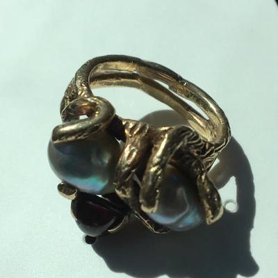 Designer 14k Gold and Pearl Ring 14 grams