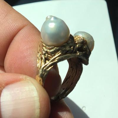 Custom Design 14k Gold Ring 9 grams with Large Pearls
