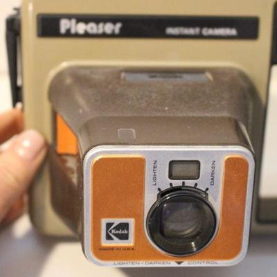 P27-Vintage Instant Camera Lot-Polaroid Impulse-Kodak Pleaser and 2 Polaroid Instant Pack Film 108