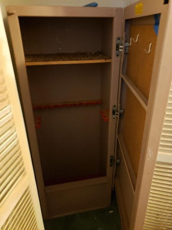 Treadlock Security Chest Gun Safe, model 601