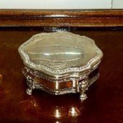 #79 3 knick knack items