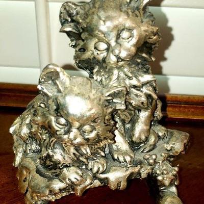 #80 Metal Cats figurine