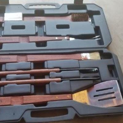 #101 Unused BBQ tool set in case 