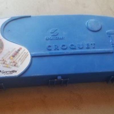 #102 Croquet set in case 