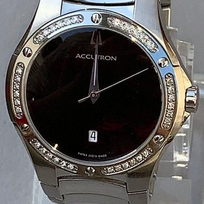 LOT 7 Men's Accutron Belize 26E13 stainless steel wrist watch 