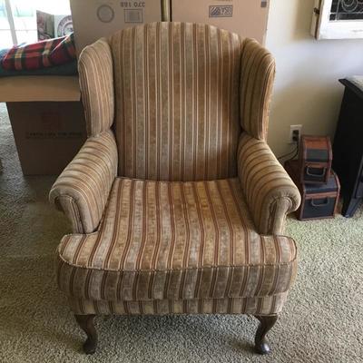 L-142 Vintage wing back chair