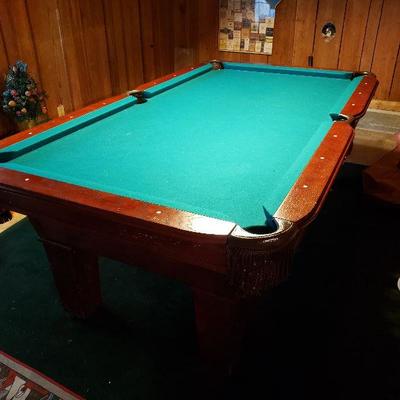 Craftmaster Pool Table with Lamp