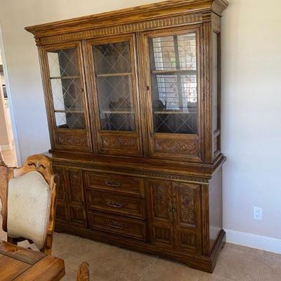 Beautiful Vintage China Hutch 