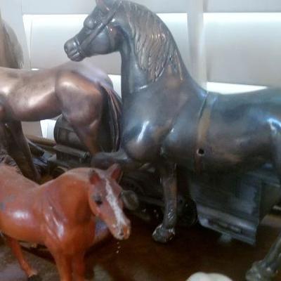 #116 Horse figures lot of 5 