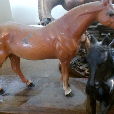 #116 Horse figures lot of 5 