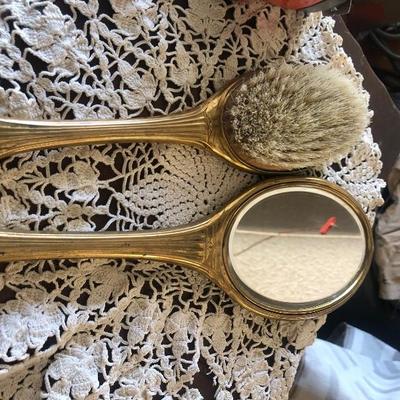 Sweet antique brush and mirror set 