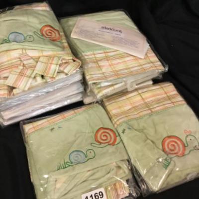 12 Bebestar valance lot 1169