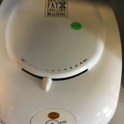 Lean mean fat grilling machine and black and decker flavor center steamer plus Lot 1204