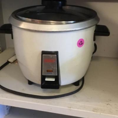 Two rice cookers unsure if work lot 1205