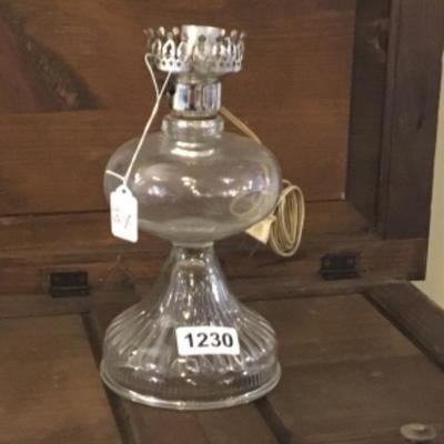 Oil lamp converted to electric lamp lot 1230 unsure if works