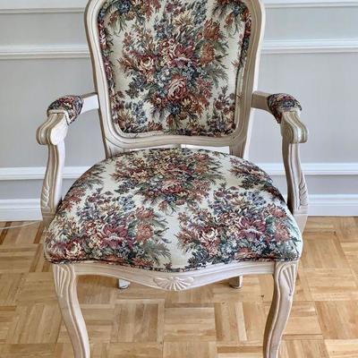 LOT 30 French style armchair 