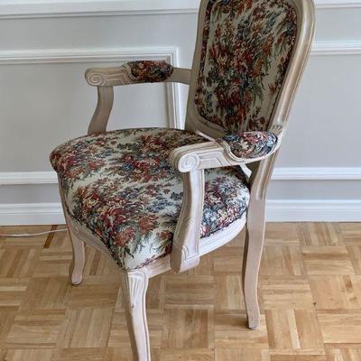 LOT 30 French style armchair 